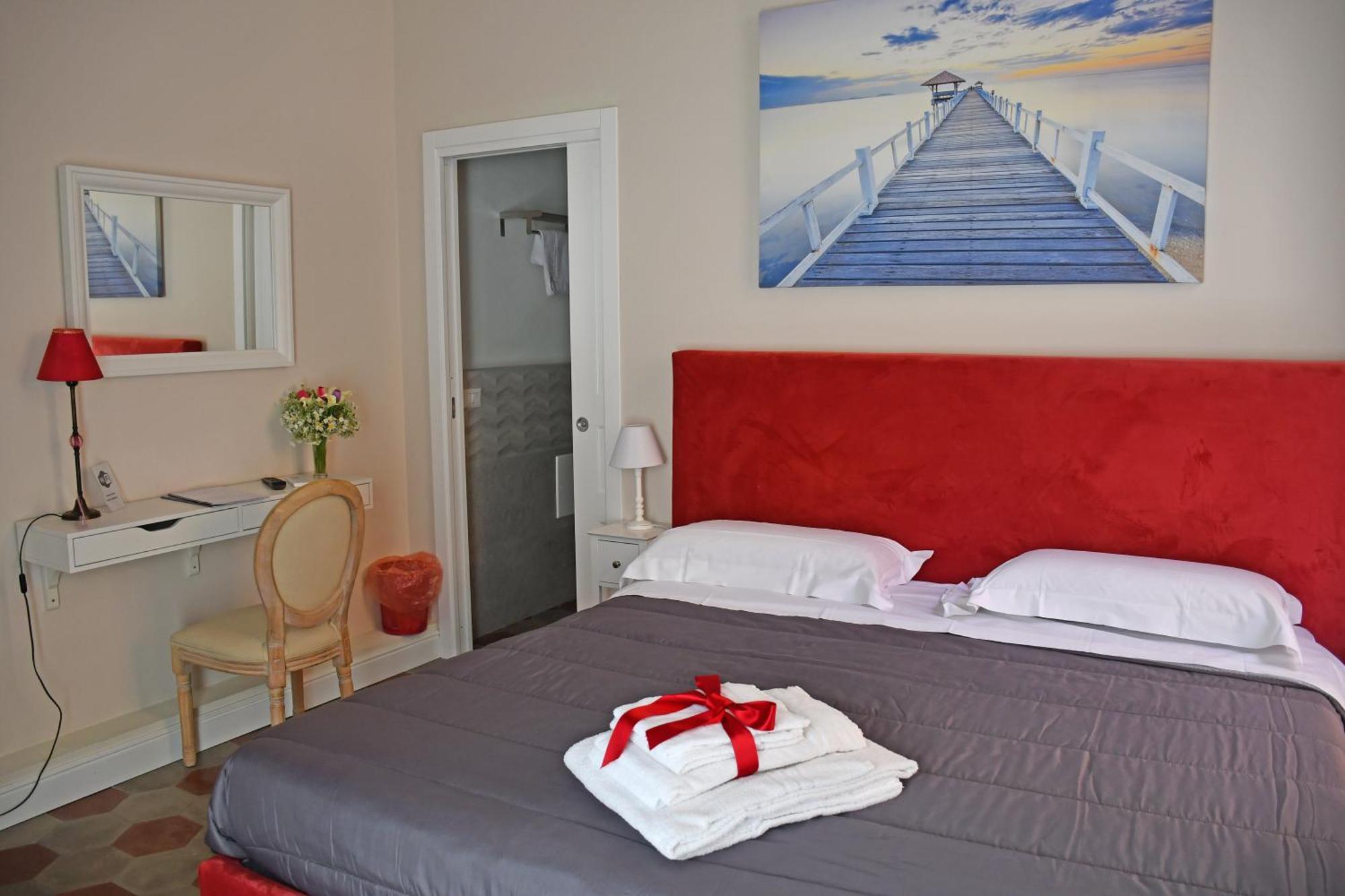 B&B Romeo Luxury Rooms คาตาเนีย ภายนอก รูปภาพ